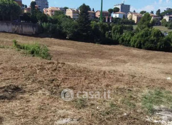 Terreno edificabile in residenziale in Via Urbino