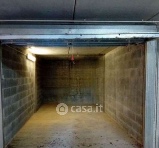 Box/posto auto in residenziale in Corso Re Arduino