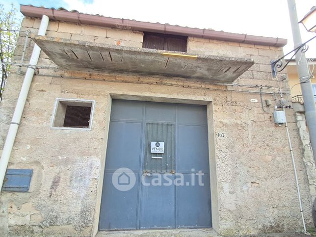 Box/posto auto in residenziale in Via Cavour