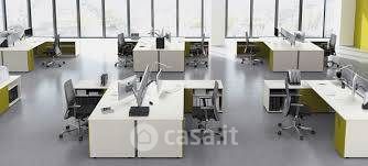 Ufficio in commerciale in 