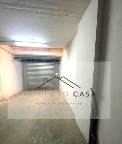 Box/posto auto in residenziale in Via Michele Larovere