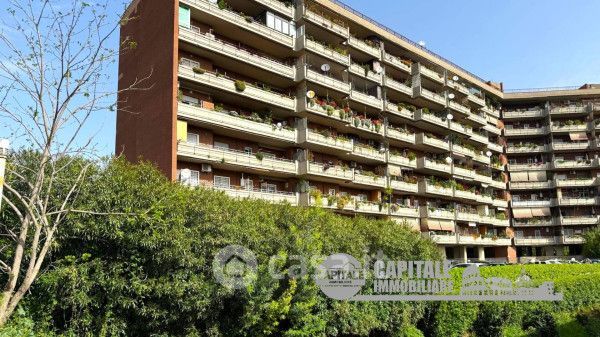 Box/posto auto in residenziale in Via Fiume delle Perle 11