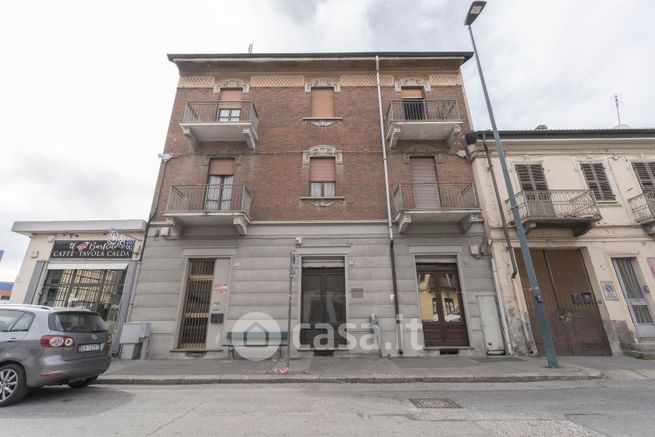 Ufficio in commerciale in Strada di Settimo 81