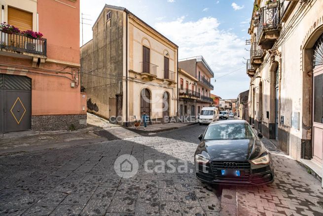 Casa indipendente in residenziale in 