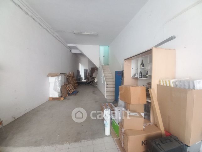 Capannone in commerciale in Via Taddeo Alderotti 93 B