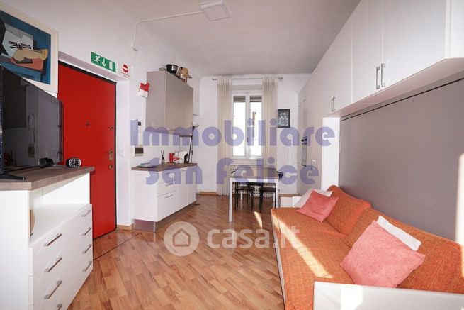 Appartamento in residenziale in Piazzale Gabrio Piola 5