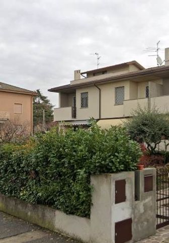 Villetta a schiera in residenziale in Via San Botticelli 26