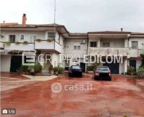 Terreno agricolo in commerciale in Via Ottorino de Flore