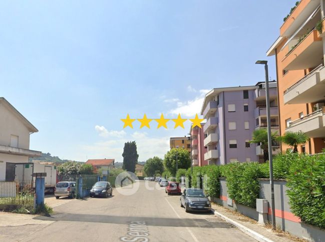 Appartamento in residenziale in Via Senna
