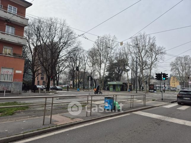 Capannone in commerciale in Piazzale Segesta 4