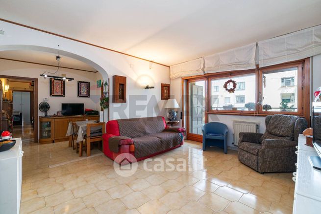 Appartamento in residenziale in Via Londra 4