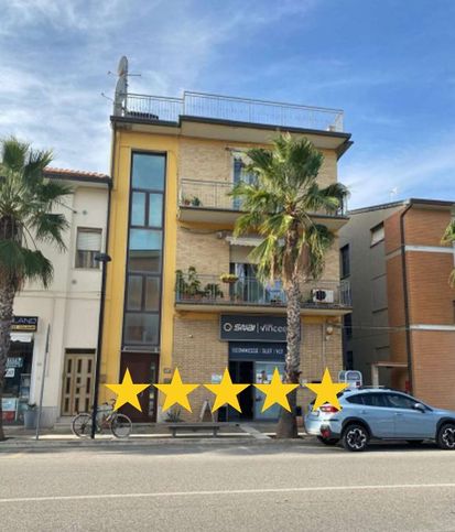 Appartamento in residenziale in Viale Regina Margherita