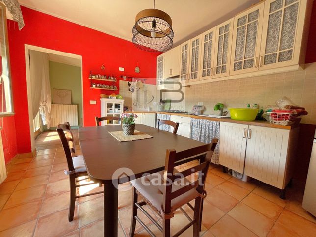 Appartamento in residenziale in Via Lucca Camaiore Viareggio 290