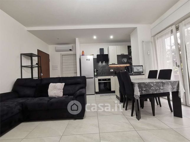 Appartamento in residenziale in Via Salvatore Quasimodo 5
