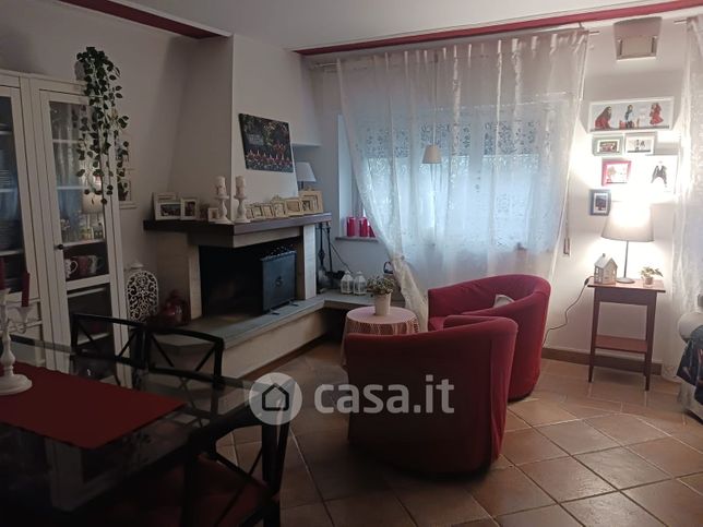 Casa bi/trifamiliare in residenziale in Via della Formica