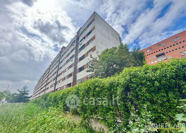 Appartamento in residenziale in Viale Giorgio De Chirico 62