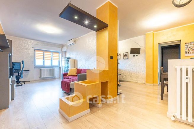 Appartamento in residenziale in Via Olevano 102