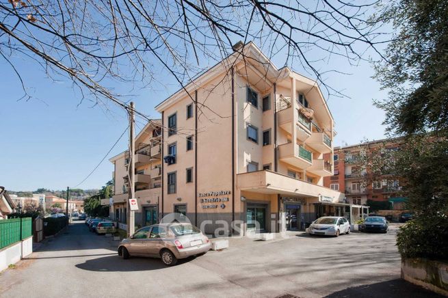 Box/posto auto in residenziale in Via XXV Luglio