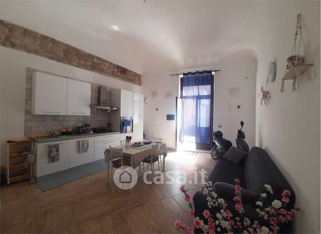 Casa indipendente in residenziale in 
