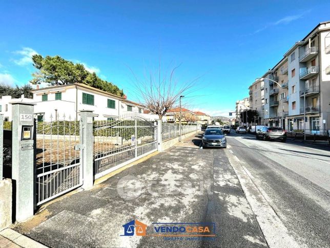 Box/posto auto in residenziale in Via Aurelia