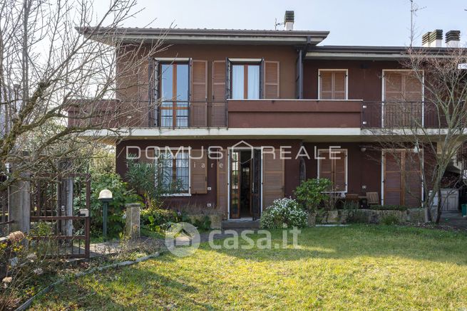 Villetta a schiera in residenziale in Via Forte Ronchi 9