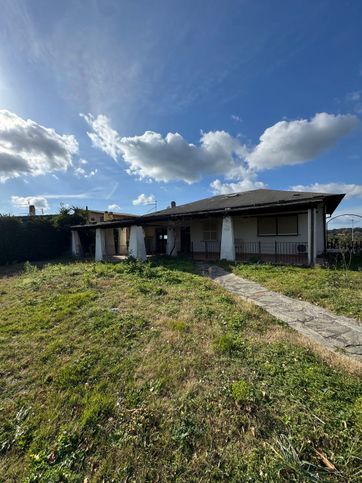 Casa indipendente in residenziale in Via delle Spinareta