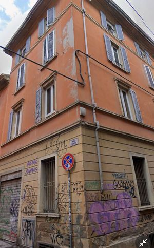 Garage/posto auto in residenziale in Via Parigi 18