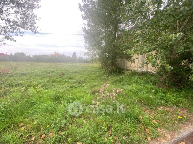 Terreno agricolo in commerciale in Via di Mezzo Sud 86