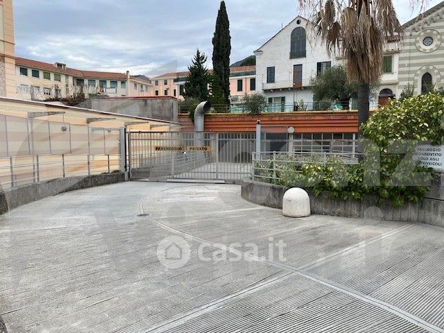Box/posto auto in residenziale in Via San Giovanni Bosco 28