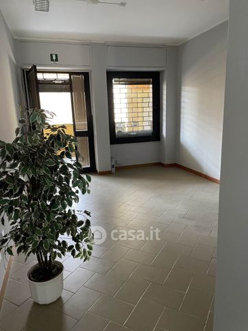 Ufficio in commerciale in Via Papa Giovanni XXIII 1