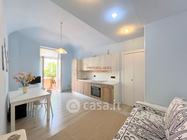 Appartamento in residenziale in Piazza Ruffini 7