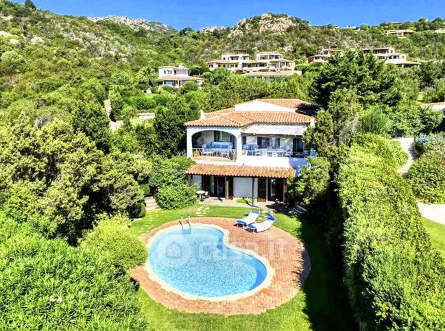 Villa in residenziale in