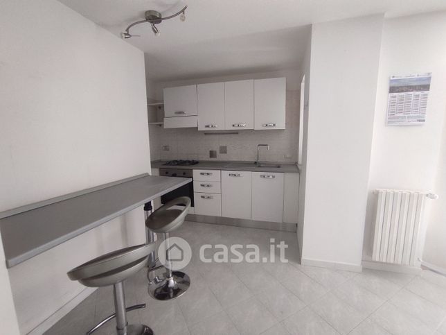 Appartamento in residenziale in Via Metauro 45