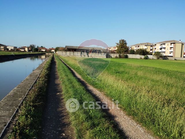 Terreno edificabile in residenziale in Via Croce