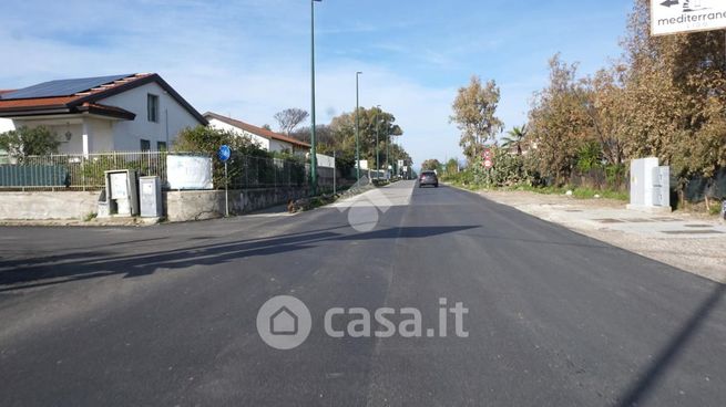 Terreno agricolo in commerciale in Via Lido Lago