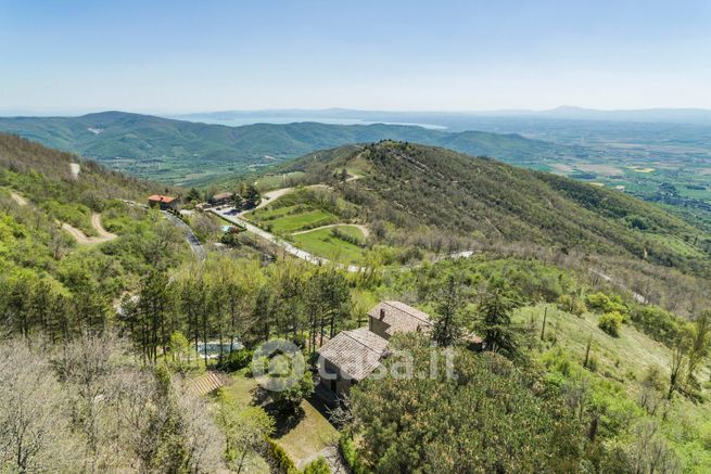 Rustico/casale in residenziale in CS CORTONA 496/A