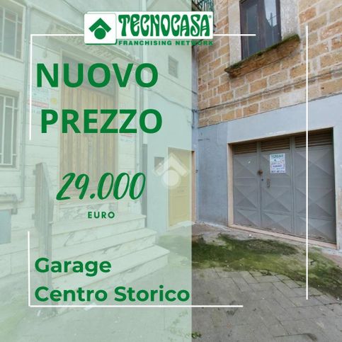 Garage/posto auto in residenziale in Via Scazzeri