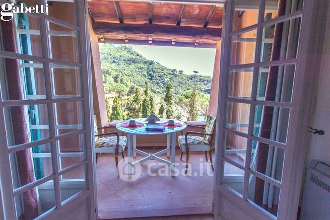 Appartamento in residenziale in LocalitÃ  cala piccola