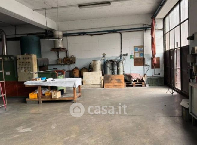 Capannone in commerciale in Via Repubblica