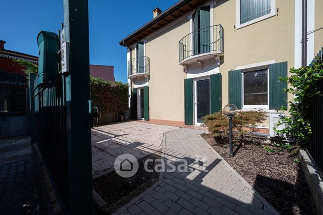Villetta a schiera in residenziale in Via Scipione Maffei