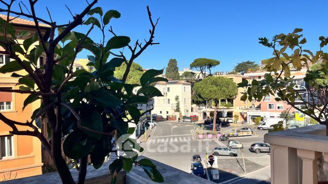Box/posto auto in residenziale in Piazza Pitagora 3