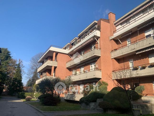Appartamento in residenziale in Via Don Bossi 10