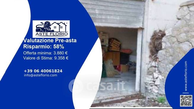 Box/posto auto in residenziale in Strada Statale 317
