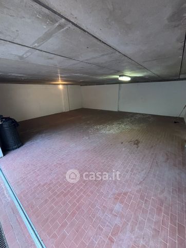 Box/posto auto in residenziale in Via Torquato Tasso