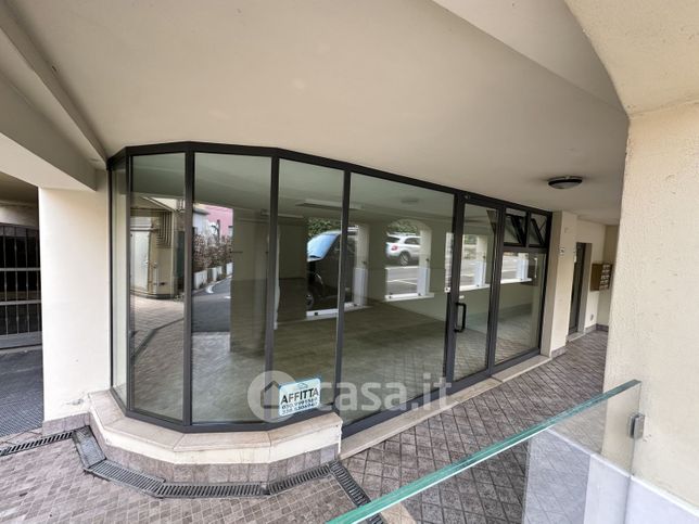 Ufficio in commerciale in Via Girolamo Bagatta