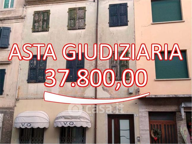 Appartamento in residenziale in Via Roma 5