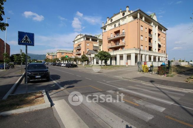 Garage/posto auto in residenziale in Via Fosso del Masi 42