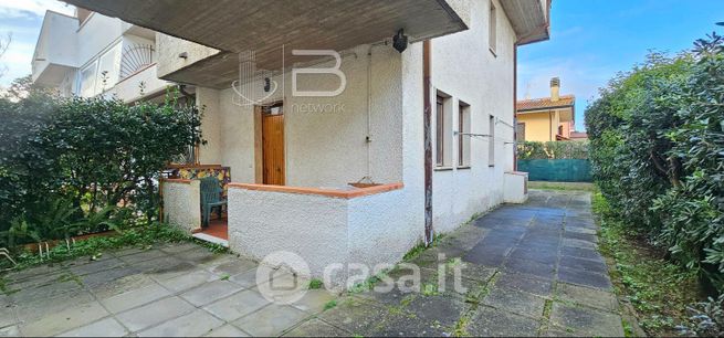 Villetta a schiera in residenziale in Via Giovanni da Verrazzano 50