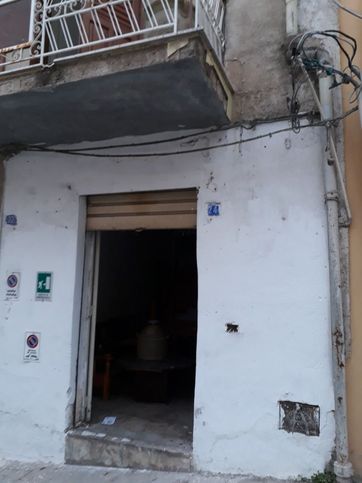 Garage/posto auto in residenziale in Via Roma