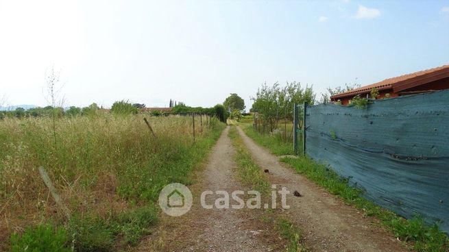 Terreno agricolo in commerciale in Strada di San Luigi 10